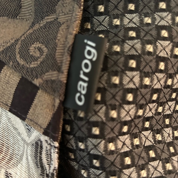 💚Carson Rogers
Design❤️ backpack convertible. Carogi - Picture 4 of 8